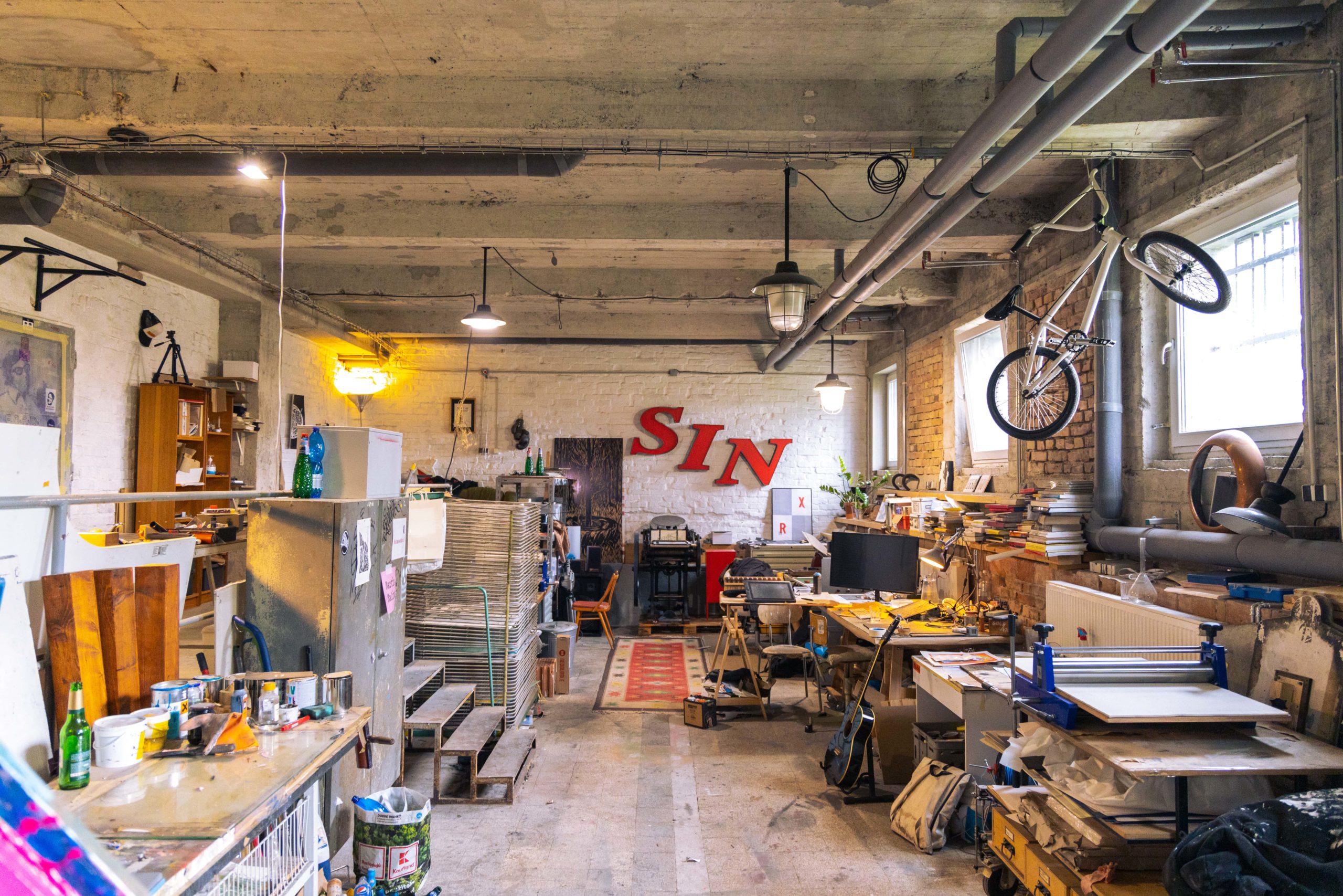 Das Schwarze Schwimmbad