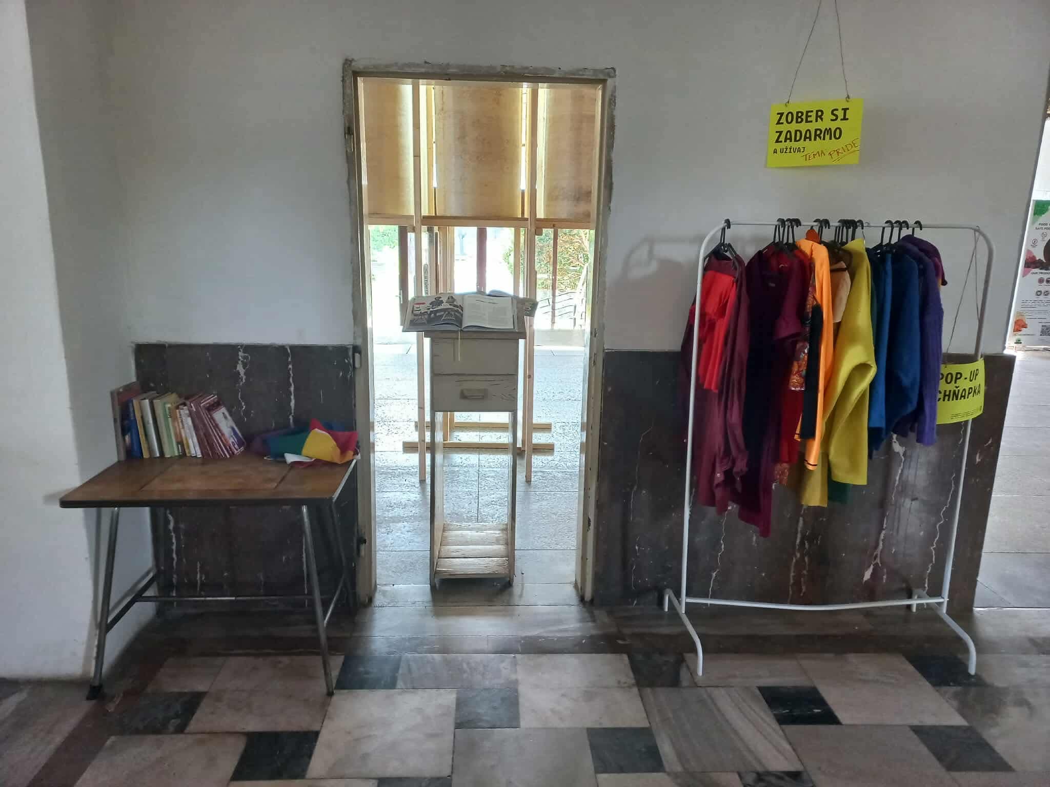 POP UP CHŇAPKA vo vestibule Novej Cvernovky!